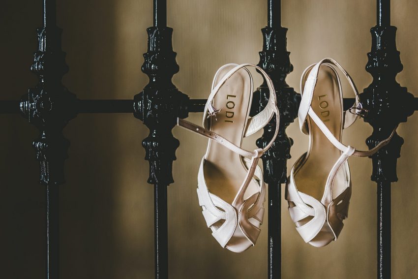Fotografia de bodas, Detalles de bodas, fotógrafos de bodas, bodas Córdoba, zapatos de novia