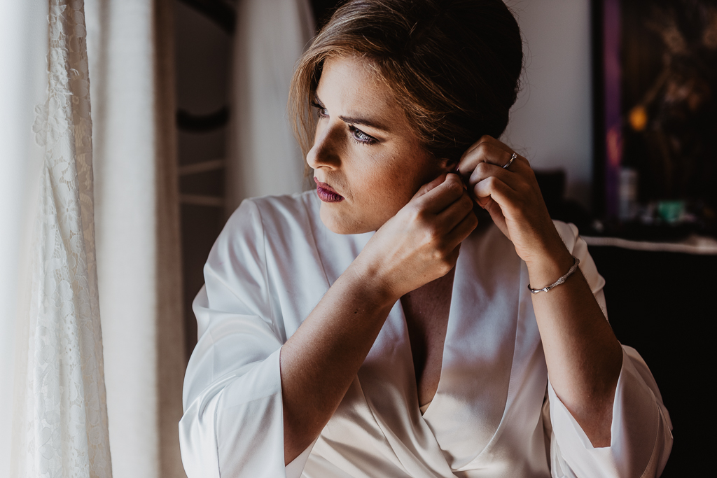 fotografía de boda, fotógrafos de bodas córdoba, bodas Córdoba, novias, pendientes