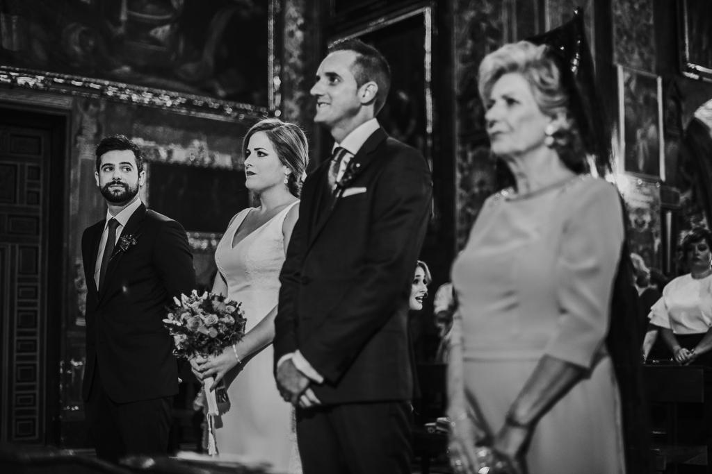 fotografía de boda, fotógrafos de bodas córdoba, bodas Córdoba, novias, Iglesia de San Cayetano