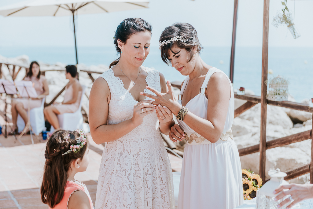 fotografia de boda, boda en Puerto Niza, Málaga, fotógrafos de boda Málaga, Fotografo de bodas Córdoba, Boda mujeres, Boda chicas, Puerto Niza, boda en la playa