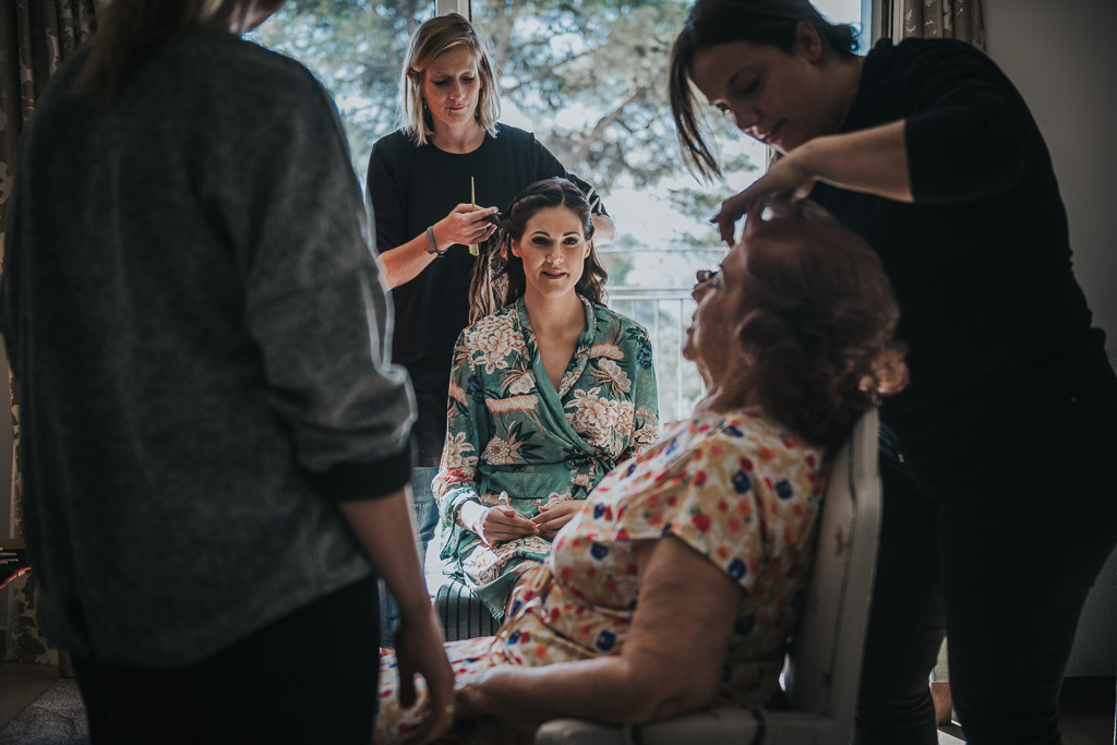 Carpe fotografía, preparativos novia, Parador de la Arruzafa, Parador de Córdoba, Bodas en Córdoba, Fotógrafos de Córdoba, fotografía de boda, Bodas en el parador de la arruzafa, novias con encanto, peluquera novia