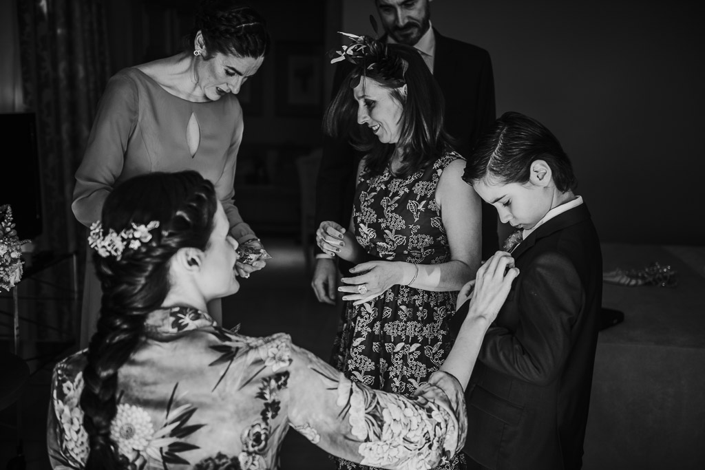 Carpe fotografía, preparativos novia, Parador de la Arruzafa, Parador de Córdoba, Bodas en Córdoba, Fotógrafos de Córdoba, fotografía de boda, Bodas en el parador de la arruzafa, novias con encanto, blanco y negro