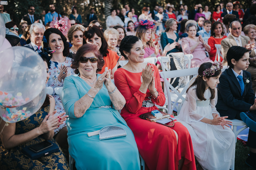 Carpe fotografía, ceremonia civil, Parador de la Arruzafa, Parador de Córdoba, Bodas en Córdoba, Fotógrafos de Córdoba, fotografía de boda, Bodas en el parador de la arruzafa, Boda civil córdoba, aplausos