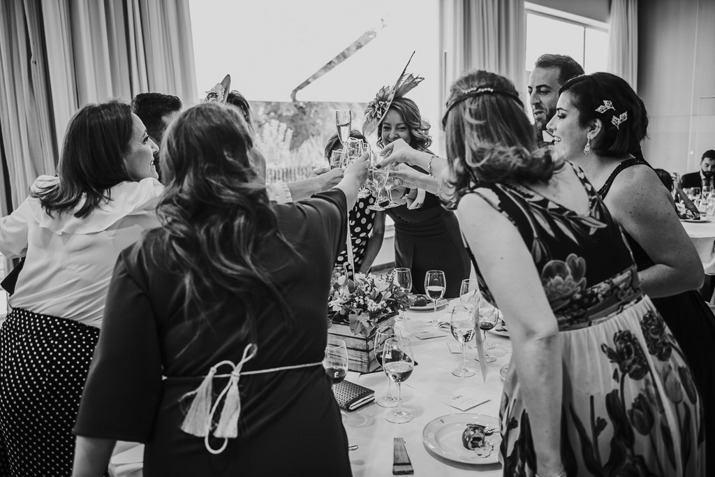 Carpe fotografía, ceremonia civil, Parador de la Arruzafa, Parador de Córdoba, Bodas en Córdoba, Fotógrafos de Córdoba, fotografía de boda, Bodas en el parador de la arruzafa, Boda civil córdoba, Banquete, brindis novios