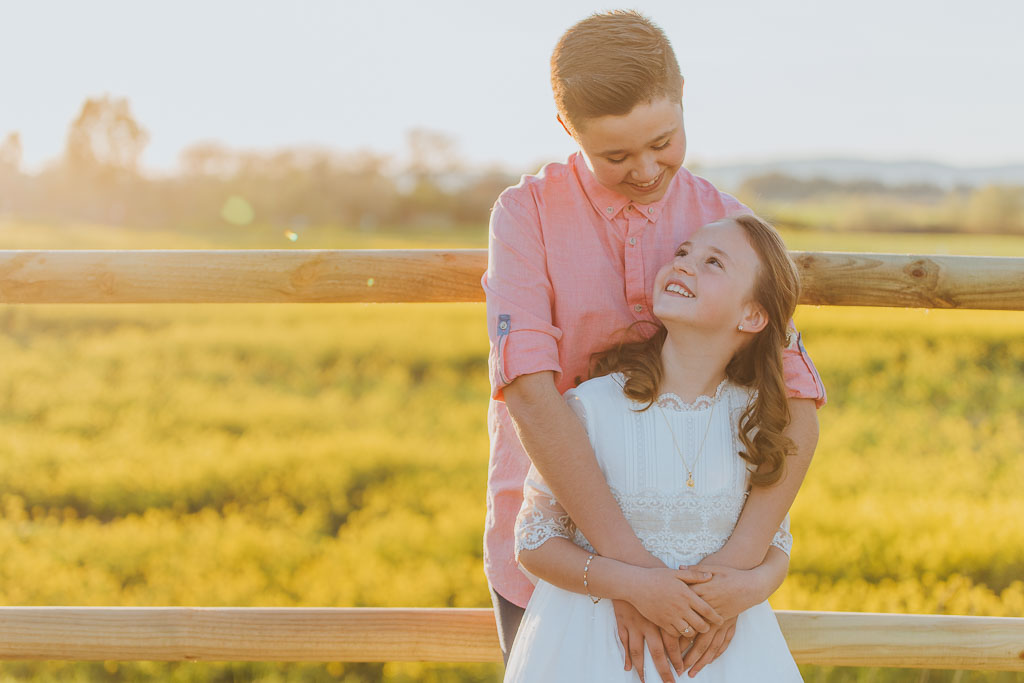 fotografía de comunión hermanos