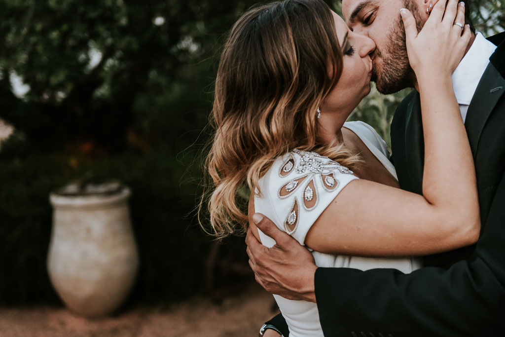 beso de pareja